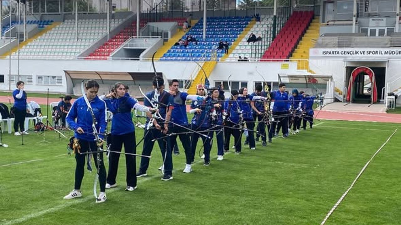 Cumhuriyetin 102. Yılında Oklar Hedefi Buldu