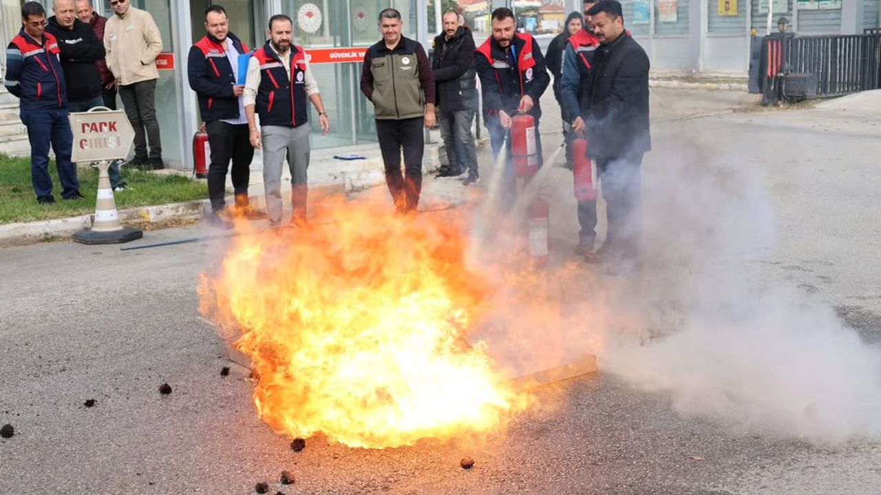 Afyonkarahisar’da yangın ve tahliye tatbikatı gerçekleştirildi