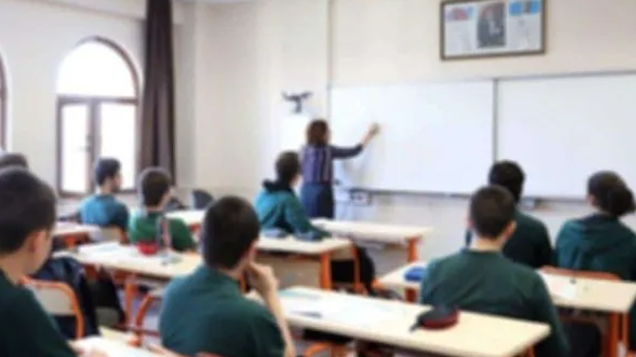 İstanbul'da Deprem! 27 Ekim’de Okullar Tatil mi Edildi? Valilikten Son Dakika Açıklaması Geldi!