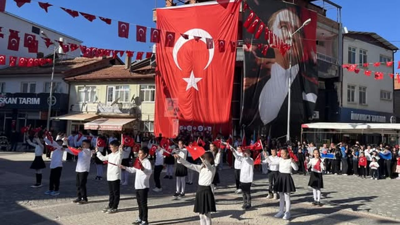 Gelendost’ta Cumhuriyet Coşkusu