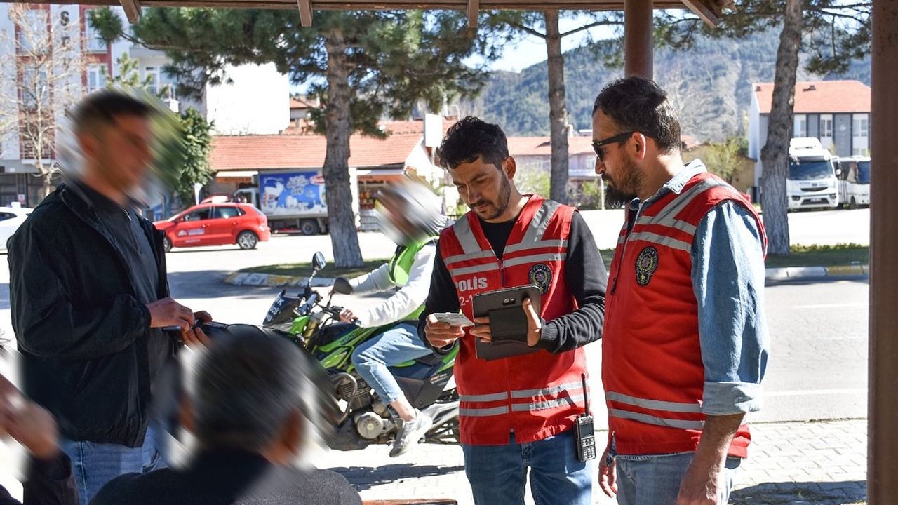 Öğrenci Güvenliği İçin Denetimler Kent Genelinde Sürdürülüyor