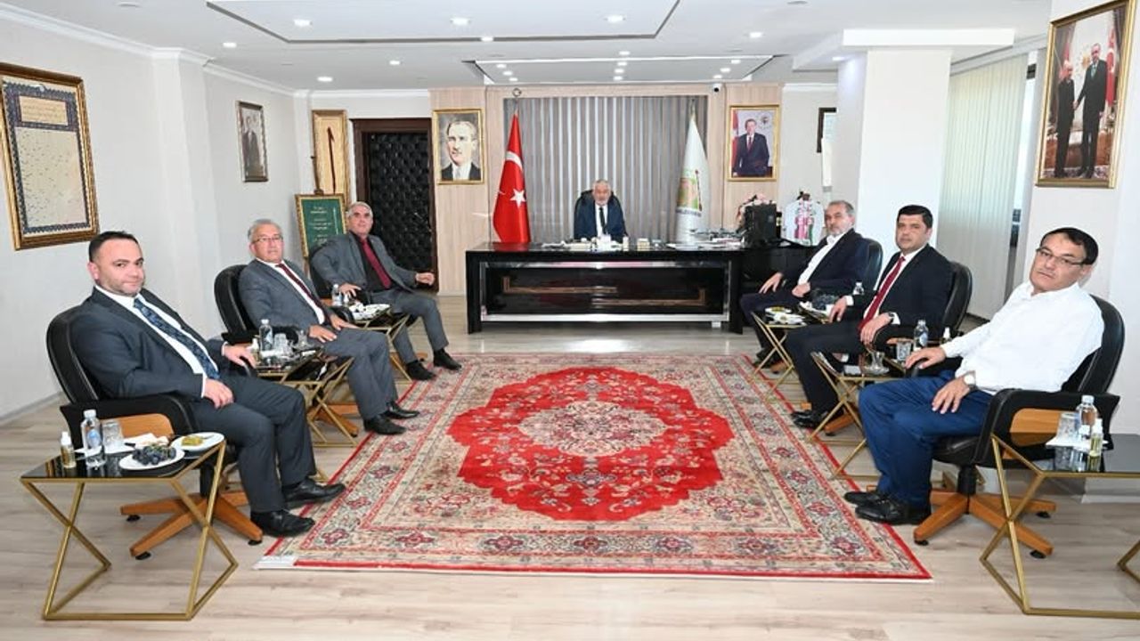 Belediye Başkanları Makamda Buluştu