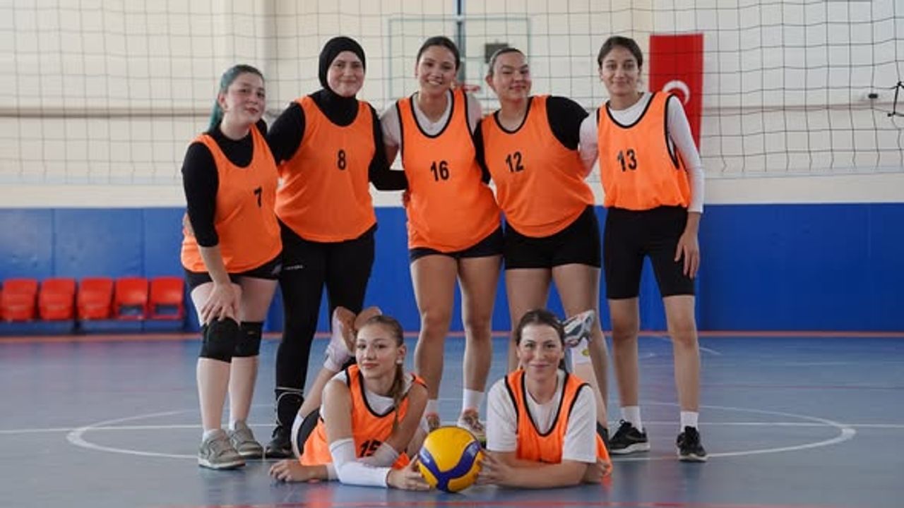 Yurt Ligi Voleybol Müsabakalarında Heyecan Doruktaydı
