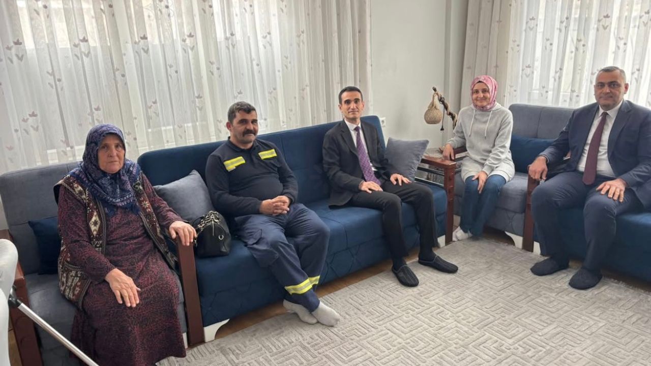 Uluborlu’da “Her Ev Bir Okul, Her Ziyaret Bir Umut” Projesi Kapsamında Anlamlı Ziyaret