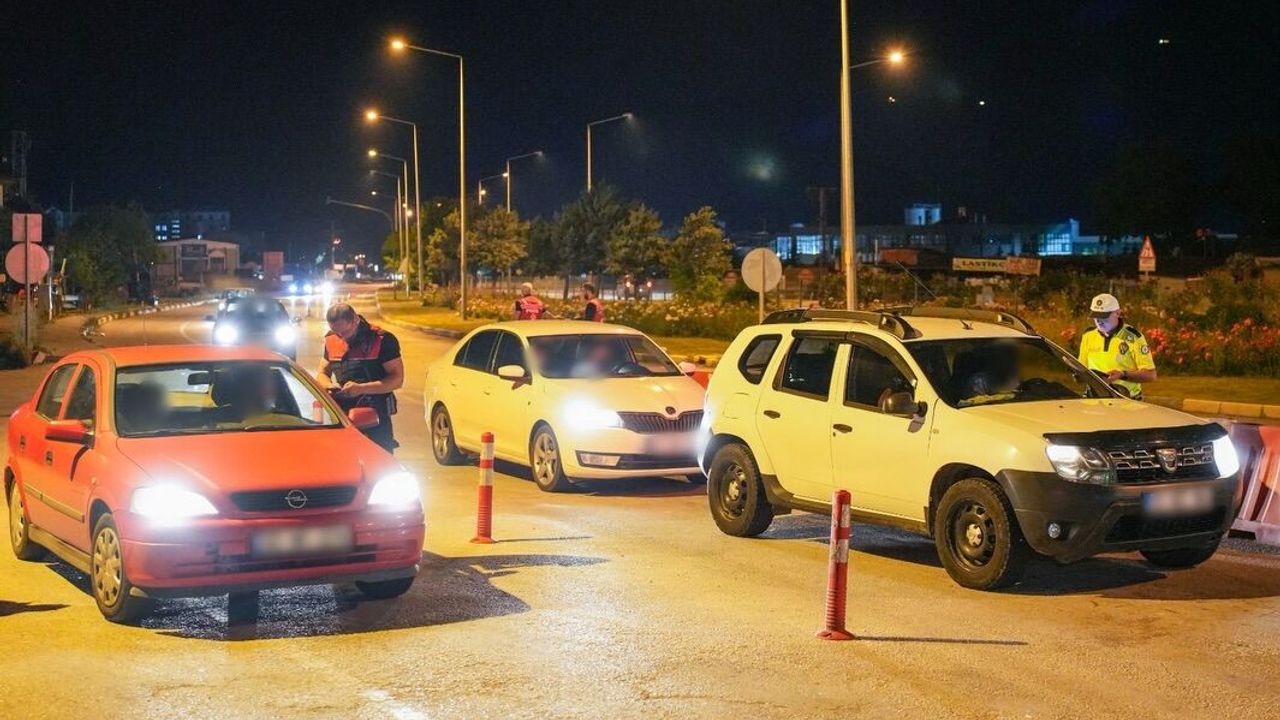 Isparta'da Önemli Kavşaklarda Denetimler Sürdürülüyor