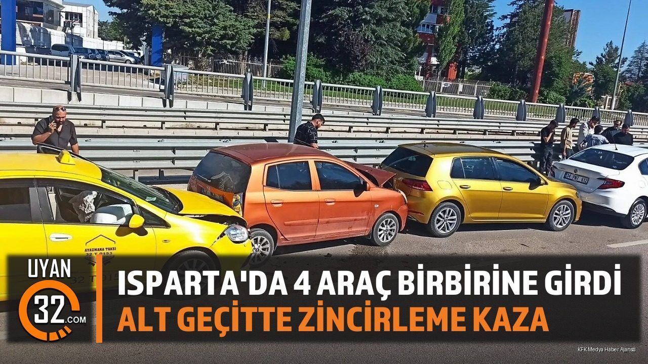 Isparta'da Zincirleme Trafik Kazası: 4 Araç Birbirine Girdi