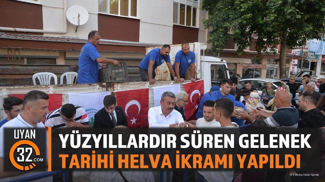Yüzyıllardır Süren Gelenek: Tarihi Helva İkramı Yapıldı