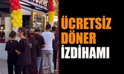 Ücretsiz Döner Dürüm Dağıtımı Kuyruklara Yol Açtı