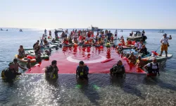 Antalya'da Cumhuriyet Bayramı Coşkusu Denize Taşındı