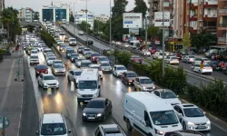 Antalya'da Trafik Kaosu Büyüyor