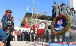 Denizli'de Cumhuriyet Bayramı kutlamaları çelenk töreniyle başladı