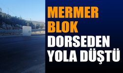 Isparta'da mermer blok yola düştü