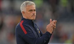 Mourinho Üzerini Çizdi: Fenerbahçe'den Sağ Bek Hamlesi