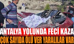 Isparta Antalya yolunda feci kaza: 3 ölü, 2 yaralı