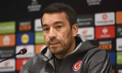 Beşiktaş'ta Van Bronckhorst Dönemi Sona Eriyor