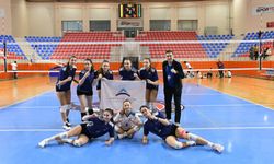 ABÜ Voleybol Takımından TÜSF Bölgesel Lig'de Şampiyonluk!