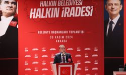 Başkan Böcek CHP’li Belediye Başkanları Çalıştayı’na katıldı