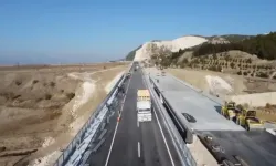 Karaçal Köprüsü Tek Yönlü Trafiğe Açıldı