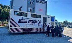 Mobil kuaför tırı öğrencilerin hizmetinde