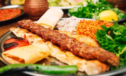 Vatandaşa Kebap Yerine Domuz Eti Yedirdiler! Bakanlık Sahtekar Firmaları İfşa Etti