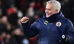 Mourinho, Galatasaray Derbisinde de Üçlü Savunmada Israrcı