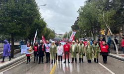 Isparta’da 1 Mayıs Yağmur Altında Kutlandı (Video Haber)