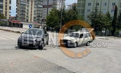 Aynı Noktada Bir Kaza Daha: Mahalle Sakinleri Önlem İstiyor