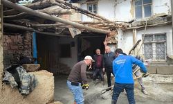 Çarıksaraylar’da Yaşlı Kadına Yeni Ev Desteği