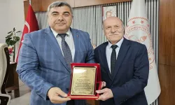 Afyon'da Yılların Eğitimcisi Emekliye Ayrıldı