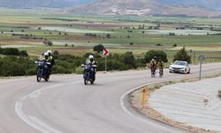 Gül Festivali Bisiklet Yarışında Jandarmadan Güvenlik Tedbiri