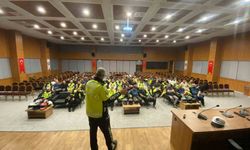 Afyonkarahisar’da Motosiklet Sürücülerine Güvenli Sürüş Eğitimi Verildi