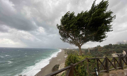 Antalya'da Fırtına Uyarısı