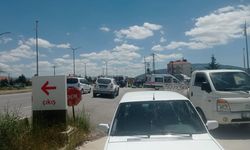 Isparta’da Otomobil ile Motosiklet Çarpıştı: Vatandaş Trafik Lambası İstiyor