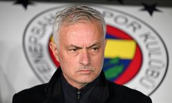 Mourinho, 6 maçta 29 oyuncu değiştirdi!
