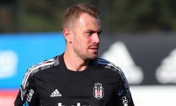 Mert Günok Derbide Devleşti, Cezalı Duruma Düştü