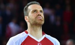 Milli Basketbolcu Oğuz Savaş Parkelere Veda Etti