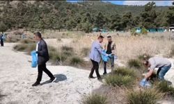 Salda Gölü'nde Minik Yüreklerden Büyük Temizlik!