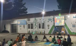 Aziziye’de Sinema Gecesi Coşkusu: Köy Halkı Tek Yürek Oldu