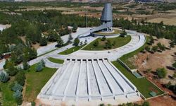 Demirel’in Anıt Mezarı Yakınındaki Araziye Ahır Yapımı İddiası