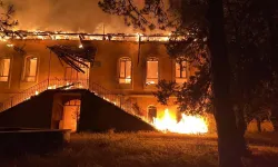Tarihi Ortaköy İlkokulu Yangında Kül Oldu: Soruşturma Başlatıldı