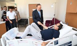 Vali Erin’den Başkan Özata’ya Geçmiş Olsun Ziyareti