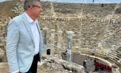 Denizli’de Kızıl Ordu Korosu Konseri Yağışa Takıldı, Tepkiler Yükseldi