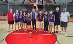 Büyükşehir Basketbol Yerel Ligi Büyük Kadınlar da şampiyon oldu