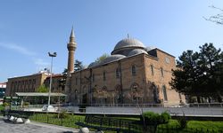 Isparta Merkez Camileri Bayrama Hazırlandı