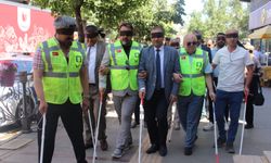Isparta’da “Gönül Gözümüzle Görüyoruz” Yürüyüşü