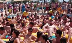 İzmir’de Bir Aquaparkta Rekor Kalabalık! Sosyal Medyada Gündem Oldu