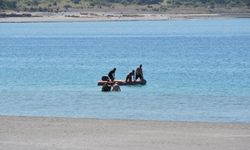 Salda Gölü’nde Can Pazarı! 17 Yaşındaki Genç Kız Ölümden Döndü