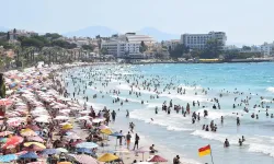 Antalya Sahillerinde Tehlike: Uzmanlar Uyarıyor!