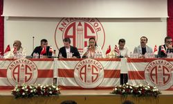 Antalyaspor’da 10 Dakikada Yeni Yönetim Seçildi, Transfer Engelini Kaldıracak