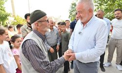 Başkan Başdeğirmen Aşure Etkinliklerinde Vatandaşlarla Buluştu